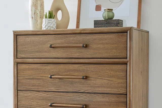https://cdn.ashley.com/assets/24Q2_ASHNAT_SSNewArrivals_AshComm_PDPImageSet_Bedroom_RoanhoweChestOfDrawers_CloseUpDetails_DawerPulls.jpg?fit=bounds&width=640&height=480&quality=85&format=webp