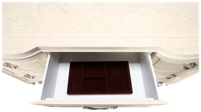 https://s7d5.scene7.com/is/image/Jordans/B00126660_02
