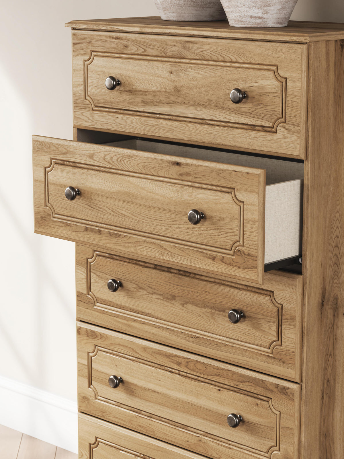 https://cdn.ashley.com/assets/B1075-46-DETAIL.jpg