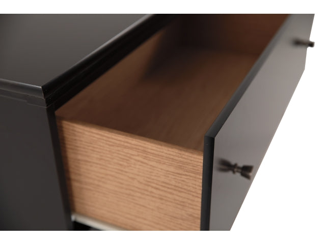 https://ashleyfurniture.scene7.com/is/image/AshleyFurniture/B138-31-DETAIL-A-QL?fit=fit&wid=640&hei=480
