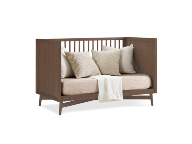 https://ashleyfurniture.scene7.com/is/image/AshleyFurniture/B600012189_11?fit=fit&wid=640&hei=480
