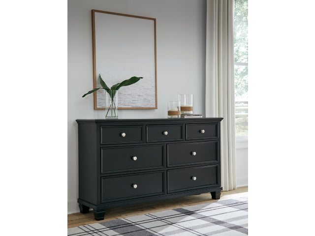 https://ashleyfurniture.scene7.com/is/image/AshleyFurniture/B687-31?fit=fit&wid=640&hei=480