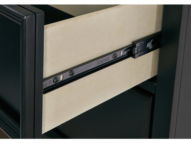 https://ashleyfurniture.scene7.com/is/image/AshleyFurniture/B687-DRW-DETAIL?fit=fit&wid=640&hei=480