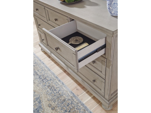 https://ashleyfurniture.scene7.com/is/image/AshleyFurniture/B733-31-DETAIL?fit=fit&wid=640&hei=480