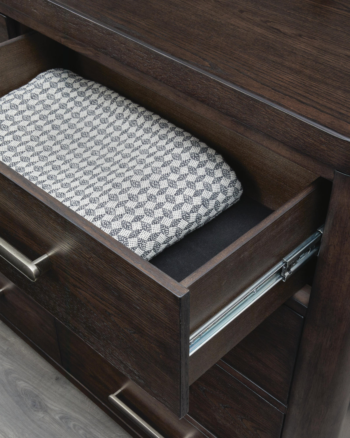 https://cdn.ashley.com/assets/B856-31-DRW-DETAIL.jpg