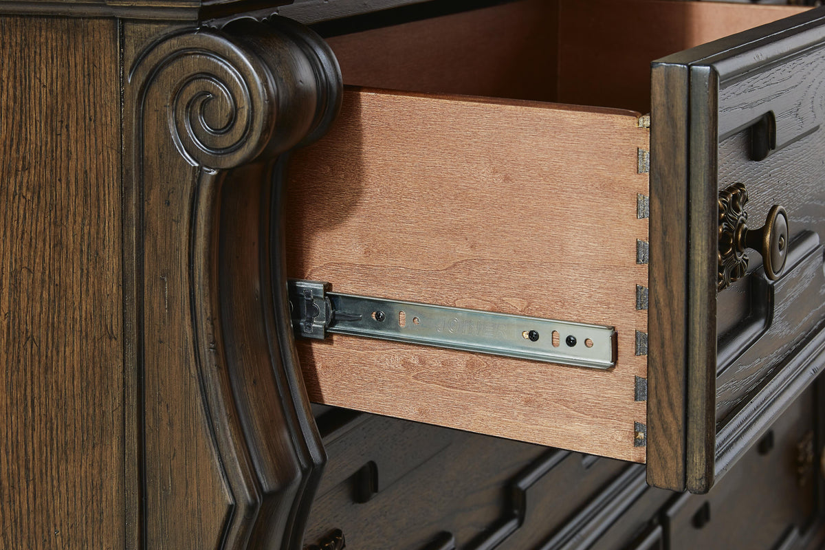 https://cdn.ashley.com/assets/B947-31-DRW-DETAIL.jpg