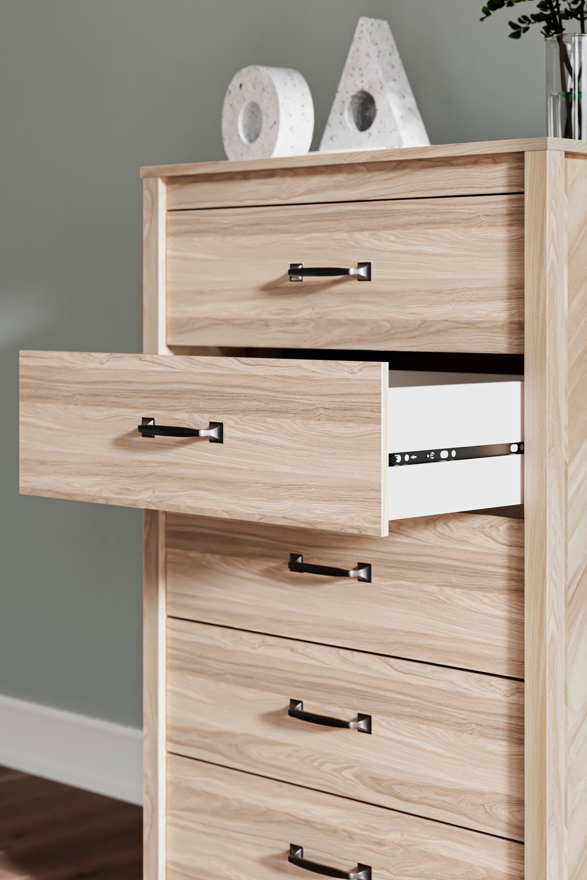https://cdn.ashley.com/assets/EB3929-245-DETAIL.jpg