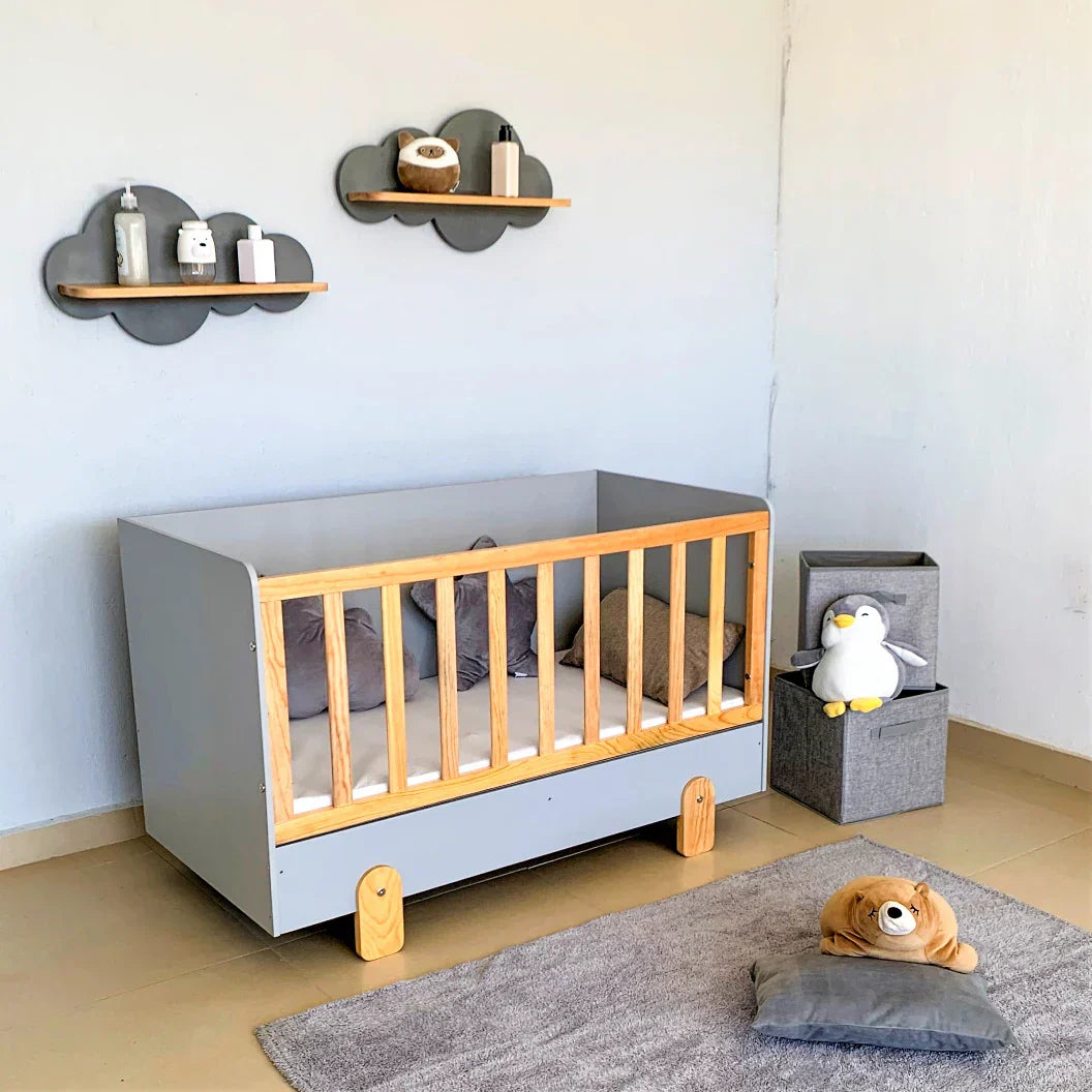 Multifunctional Natural Wood Convertible Baby Crib, 3-in-1 Premium Baby Bed