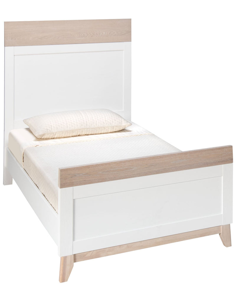 https://s7d5.scene7.com/is/image/Jordans/KZ8793000_00?wid=2000&hei=2000&fit=constrain