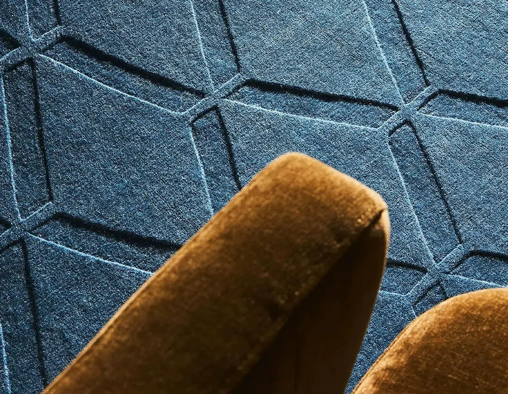 Aurelia Geometric Plaid Handmade Coffee Table Blanket – Elegant Light Luxury Design