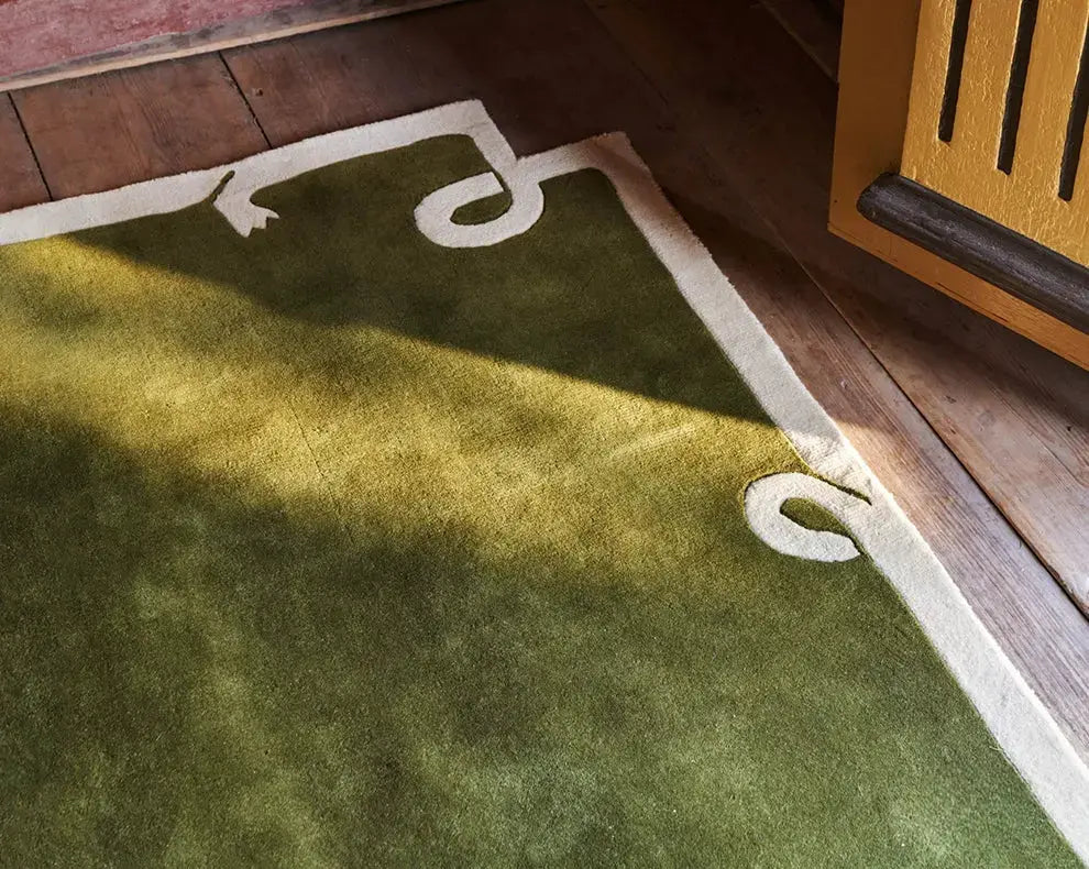 Ninette Medieval Style Handmade rug – High-Grade Softness