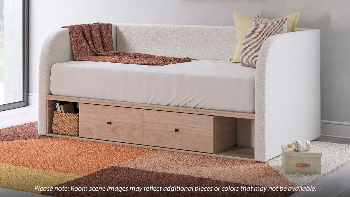 https://s7d5.scene7.com/is/image/Jordans/RoomScene_ASHY_Arloster_KZ1315660_00?wid=2000&hei=2000&fit=constrain