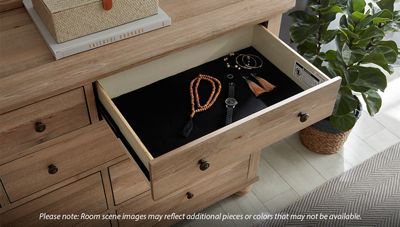 https://s7d5.scene7.com/is/image/Jordans/RoomScene_ASPN_Cambridge_B31104578_01