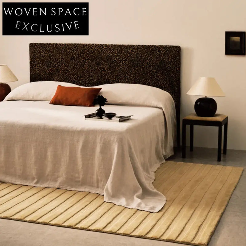 French Style Hand-Tufted Polyester Area Rug for Bedroom & Living Room