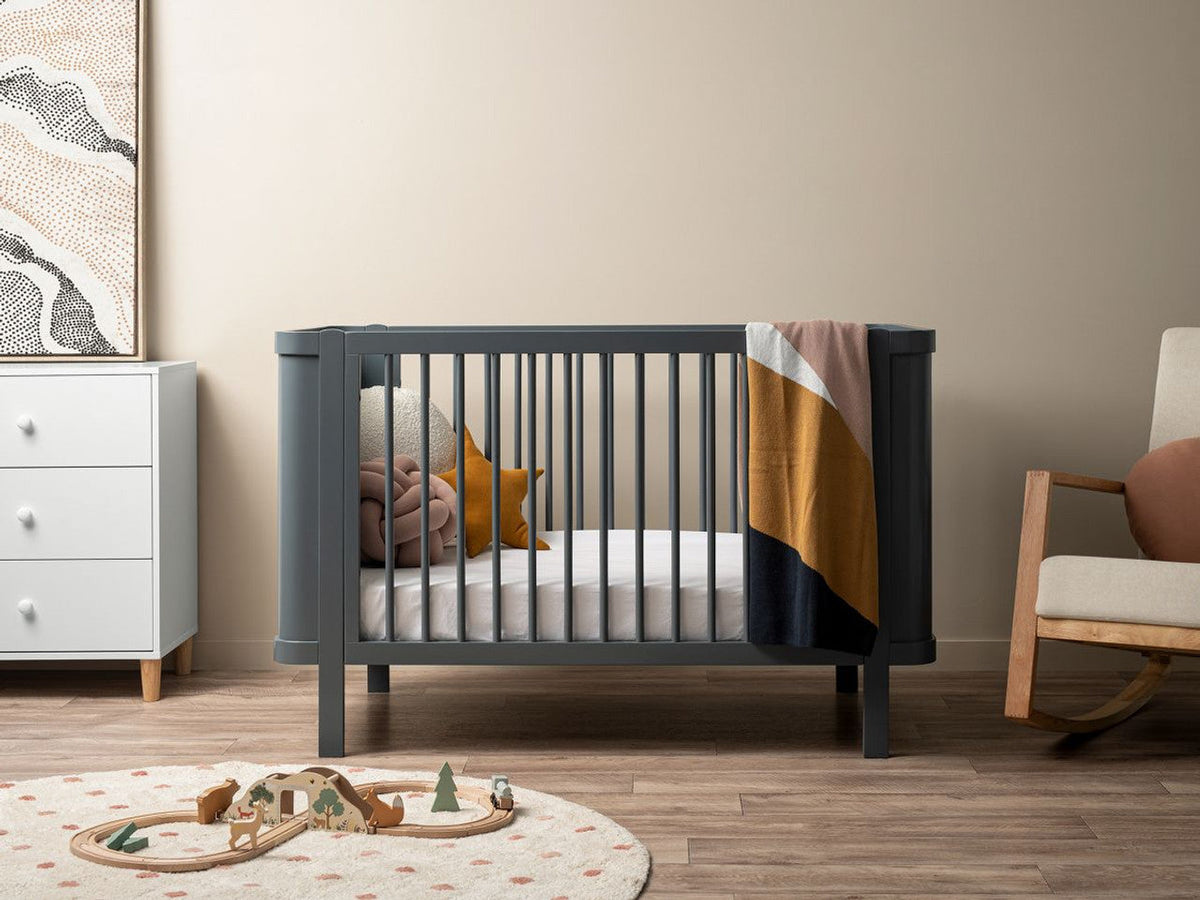 LunaNest Convertible Newborn Cot Ella Multifunctional System
