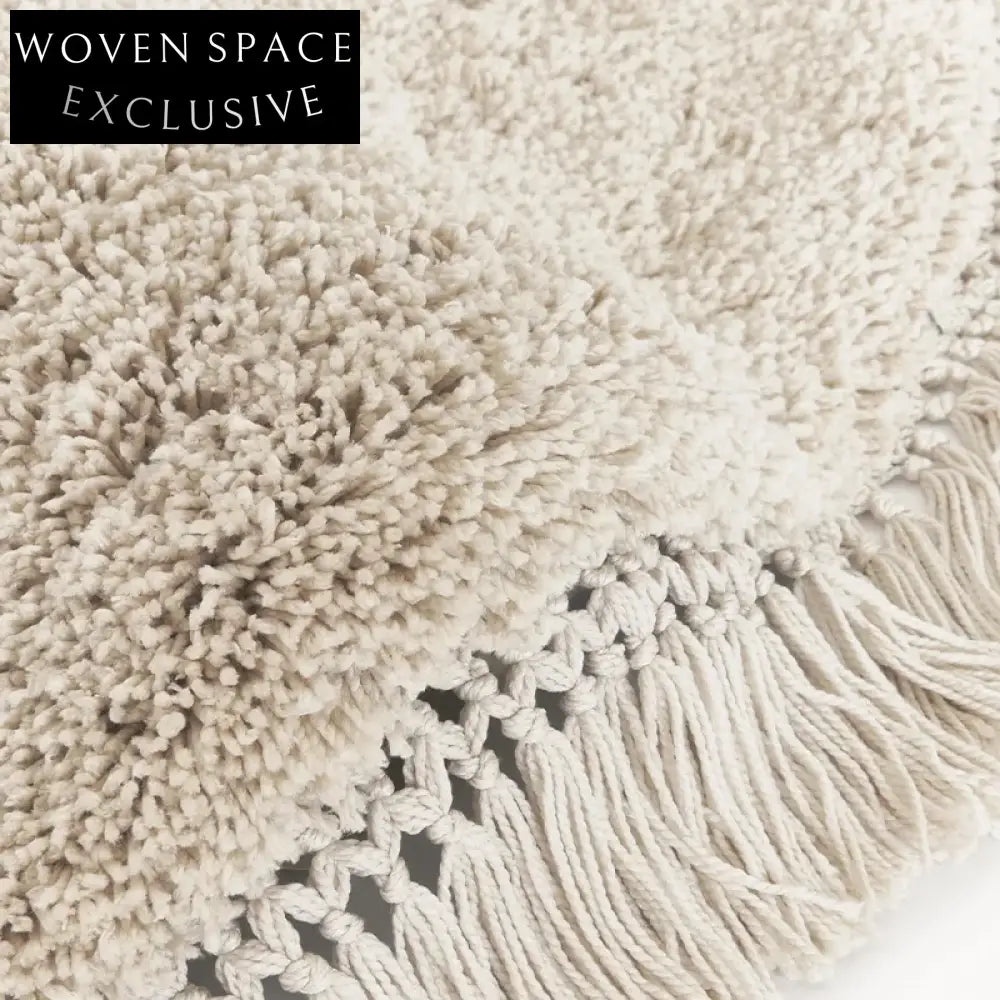 Luxurious Hand-Tufted Round Geometric Polyester Area Rug for Modern Home Decor