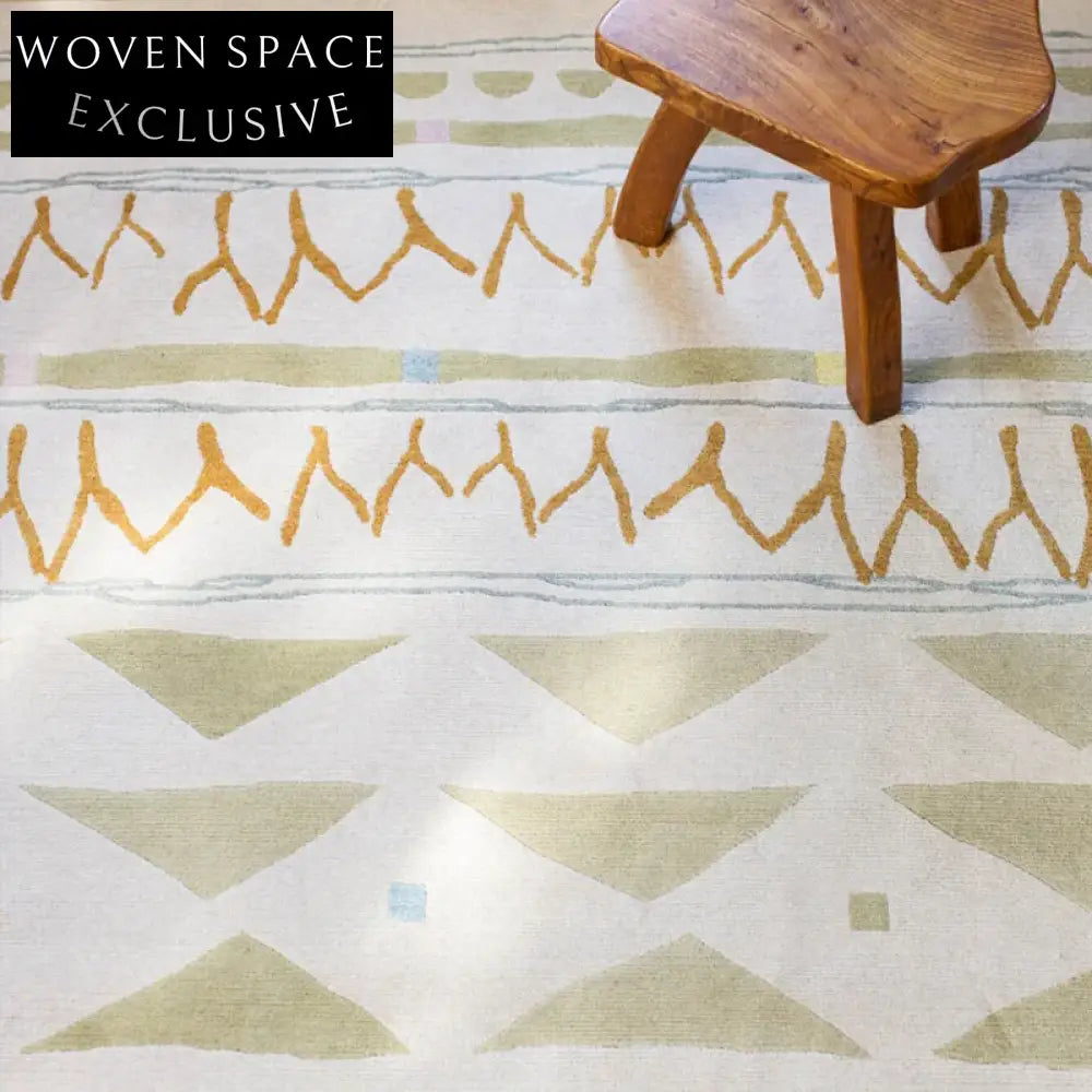 Luxurious Modern Designer Polyester Area Rug for Living Room & Bedroom
