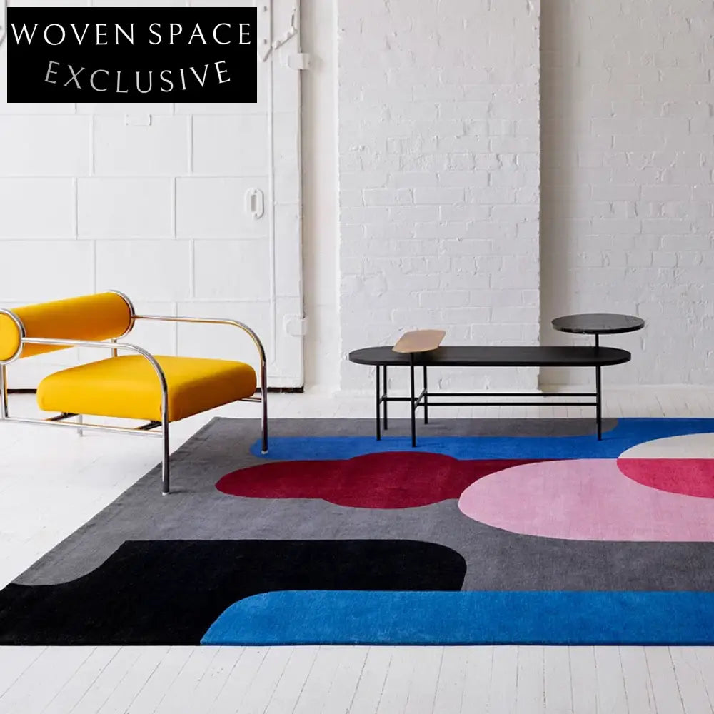 Vibrant Abstract Irregular Polyester Area Rug for Modern Living Room Decor